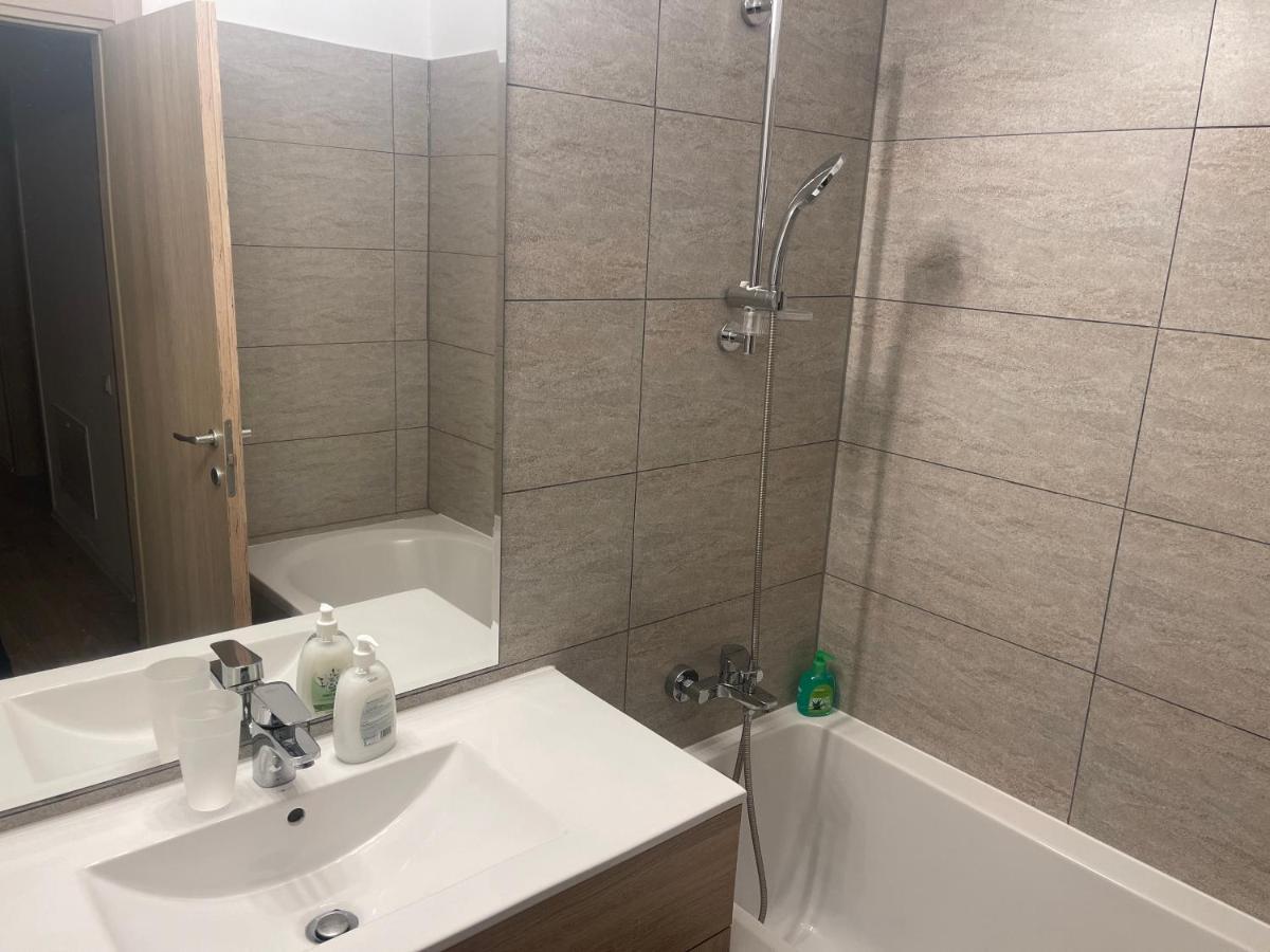 Greenfield Baneasa Apartment In 부쿠레슈티 외부 사진