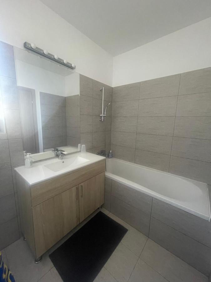 Greenfield Baneasa Apartment In 부쿠레슈티 외부 사진